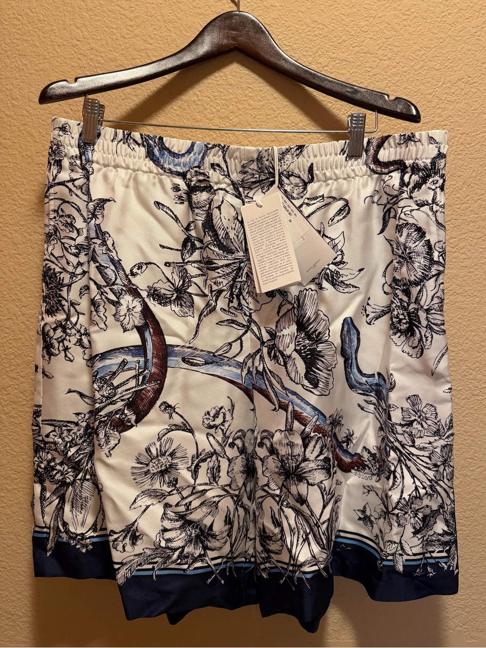 New Gucci Floral Logo Silk Shorts White Blue Size IT 54 / US L 36 - 40 Waist